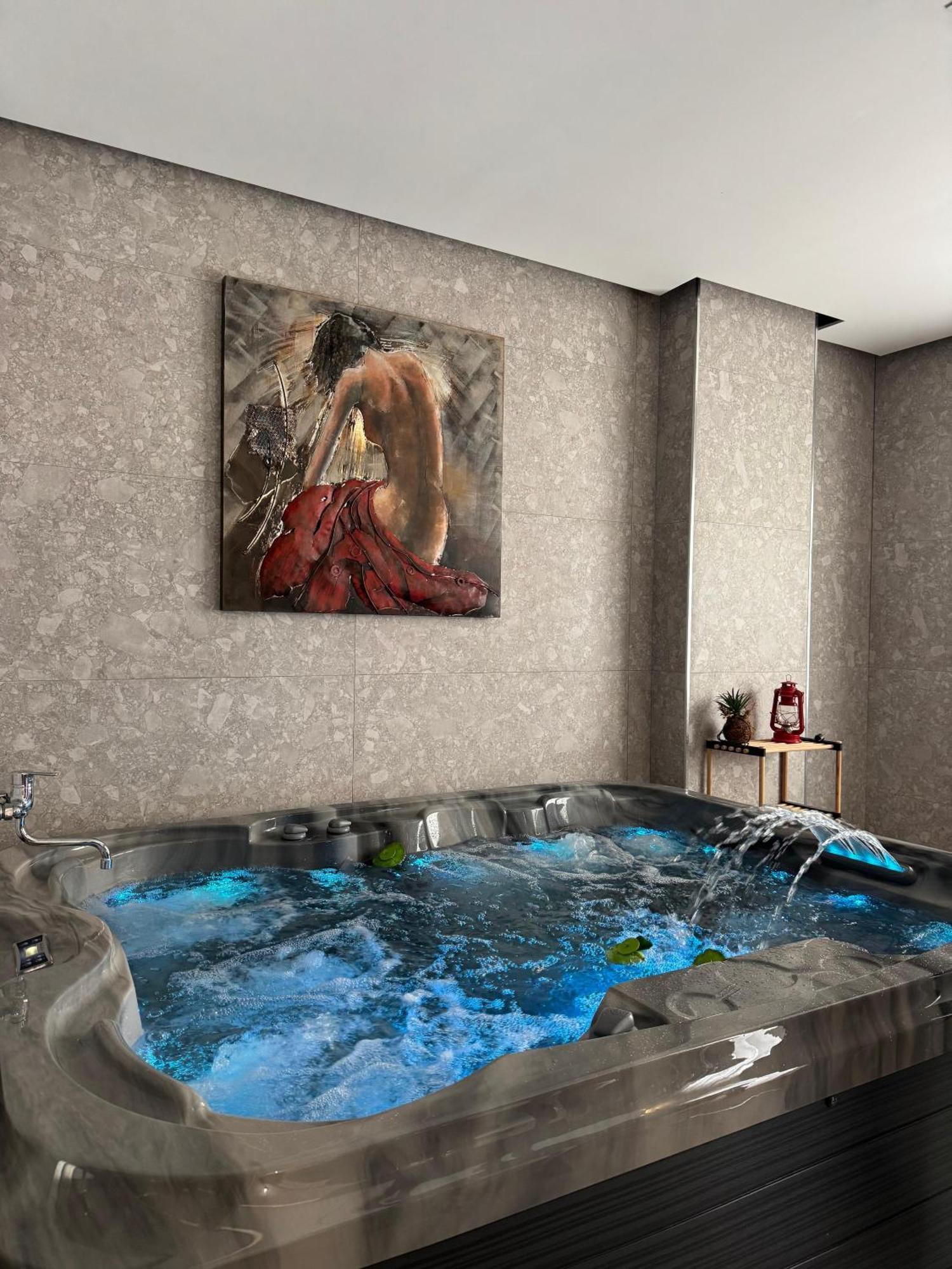 Hotel Compas Boutique 4*